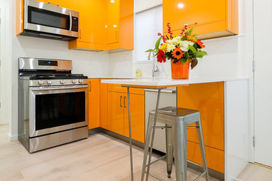 Minimalist kitchen photo in Vancouver