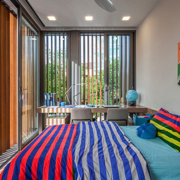 Sunny Side House