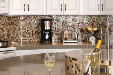 Example of a kitchen design in Kansas City