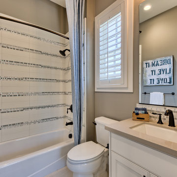 SummerHill Homes Bathrooms: Harvest Court Residence 2 Guest Bathroom