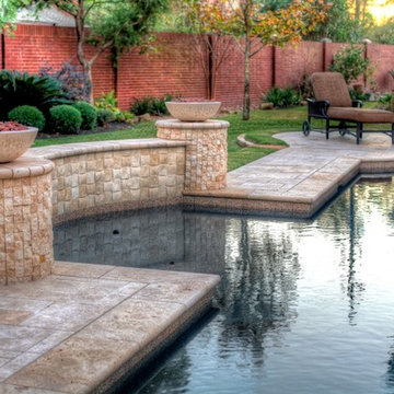 Grecian / Roman style pool 2 with spa - leh