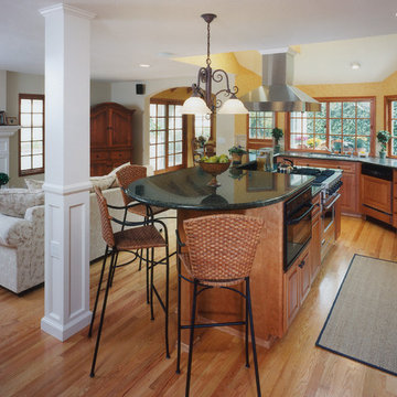 Custom Kitchen Cabinets