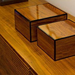 Lacquered Woodgrain Lined Box - Decorative Boxes