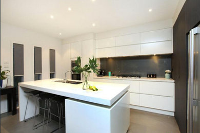 Photo of a contemporary kitchen in Melbourne.