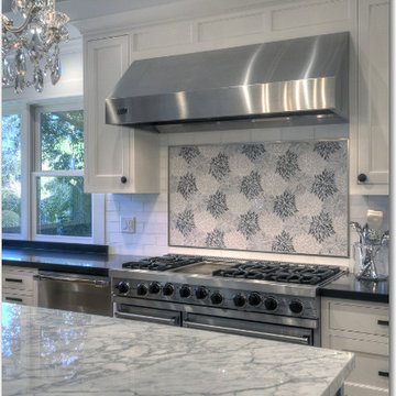 LOS GATOS LUXE KITCHEN