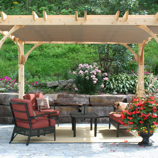 Patio - traditional patio idea in Vancouver