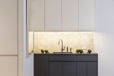 Inspiration for a modern kitchen remodel in New York