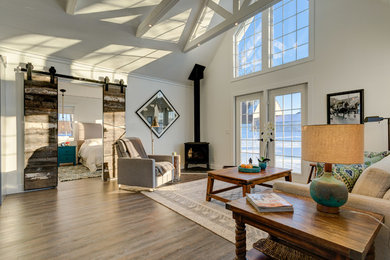 Example of a country home design design in Calgary