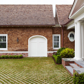 Grattan Residence