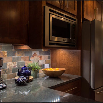 Contemporary Natural Kitchen