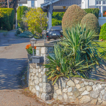 250 King George Terrace - $2,495,000 – MLS 862168