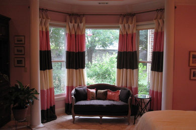 Bedroom - large traditional master carpeted bedroom idea in Dallas with pink walls and no fireplace