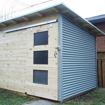 Modern Backyard Shed in Steel and Wood