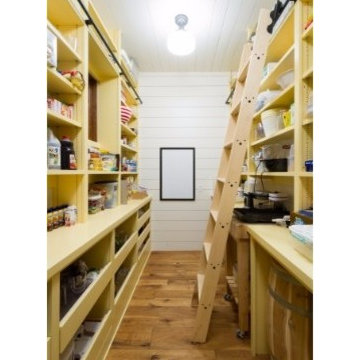 Walk in Pantry with temperature control