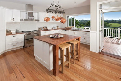 This is an example of a country kitchen in Sunshine Coast.