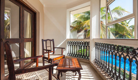 8 Balcony Railing Designs for Urban Homes
