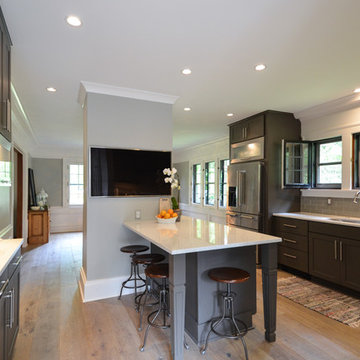 Spacious Shaker Scullery