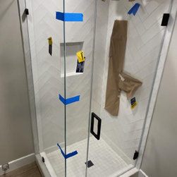 Monte, Temecula - Shower Doors