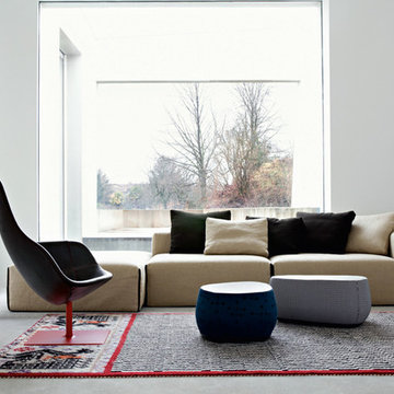LIVING ROOM SPACES