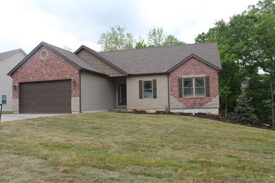 Inspiration for a timeless exterior home remodel in St Louis
