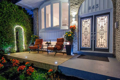 Contemporary exterior home idea in Toronto