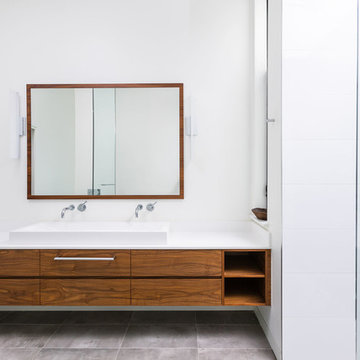 Riverdale 40H - Principal Bathroom