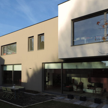 Gue'house