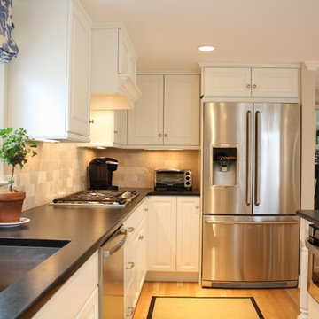 Island Creek Road Kitchen & Interior