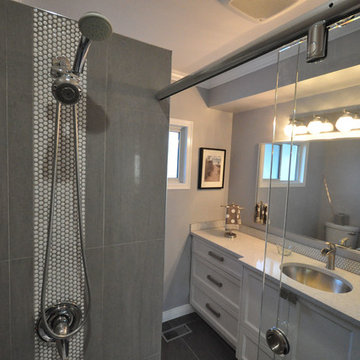 Penny Rounds - New West - Modern Bathroom