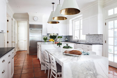 Kitchen - eclectic kitchen idea in New York