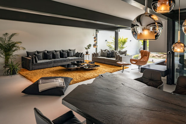 Modern Wohnzimmer by ONE!CONTACT-Planungsbüro GmbH