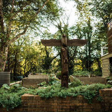 Vibrant Plantings and Woodland Paths