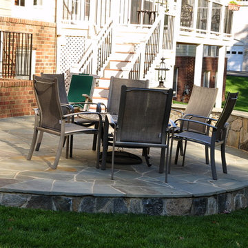 Patio and seating wall in Chantilly