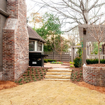 Courtyard Garden & Screened Porch
