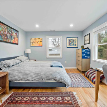 Lovely & Bright Vienna Master Suite & Screened Porch Addition
