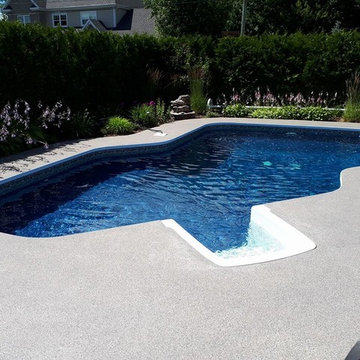 Contour de piscine en béton