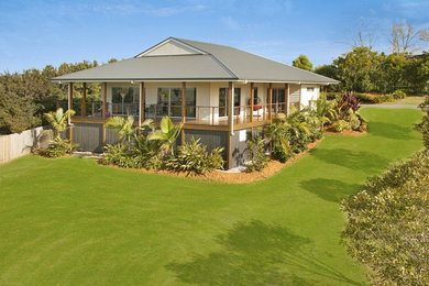 Mid-sized modern one-storey exterior in Sunshine Coast.