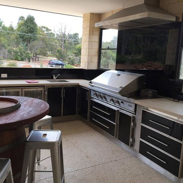 Country escape outdoor kitchen