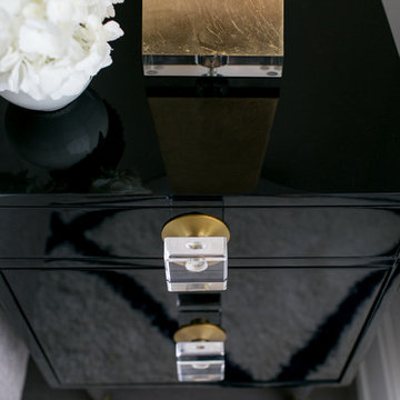 Bold Glamour Manhattan Apartment