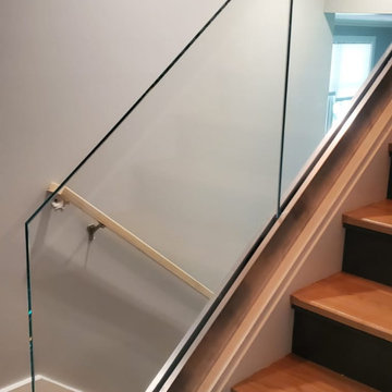 Glass railing custom made