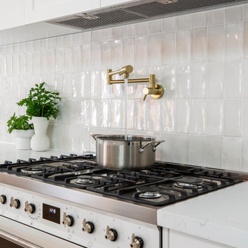 Avalon kitchen + Laundry