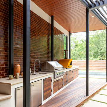 Outdoor Kitchen