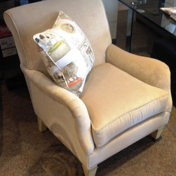 Featured Floor Samples - Armchairs And Accent Chairs