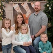 Elise Larson's photo