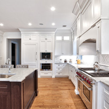 Expansive Transitional Kitchen
