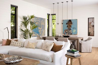 Example of a country living room design in Austin