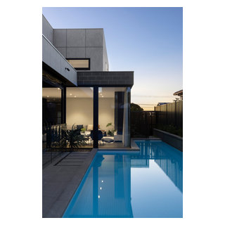 Sunny House - Modern - Pool - Melbourne - by Wyk Architecture | Houzz AU