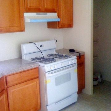 Inexpensive Mobilehome Kitchen