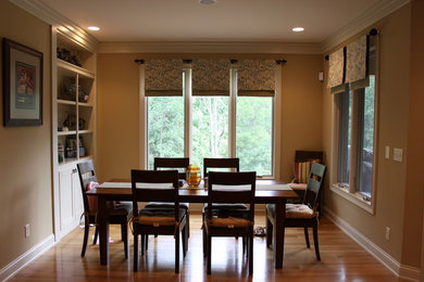 Example of a dining room design in Cincinnati