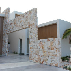 Burnie Irregular Walling Beach House Gold Coast - Landscaping Stones and Pavers